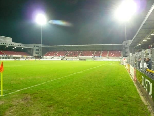 Imagen del estadio De Geusselt