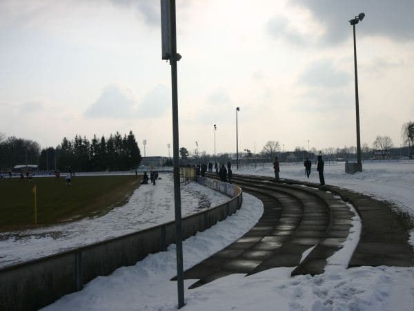 Imagen del estadio Max-Morlock-Platz im Sportpark Valznerweiher