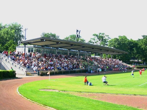 Imagen del estadio Stadion am Brentanobad