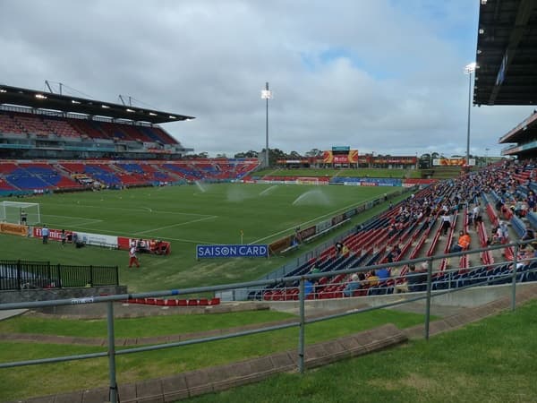 Imagen del estadio McDonald Jones Stadium