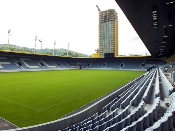 Imagen del estadio swissporarena