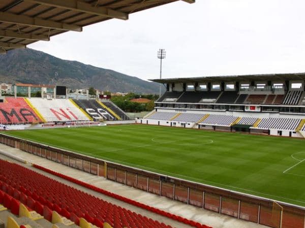 Imagen del estadio Manisa 19 Mayıs Stadyumu