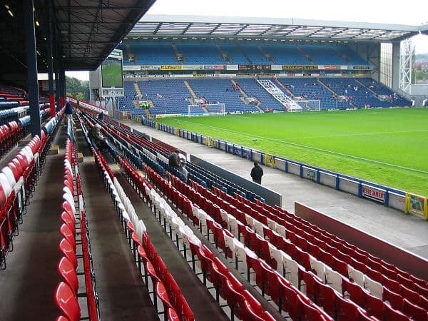 Imagen del estadio Ewood Park