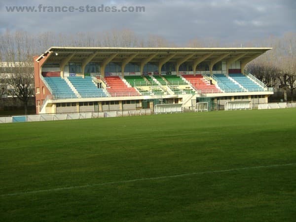 Imagen del estadio Stade Armand Chouffet