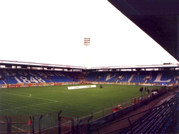 Imagen del estadio Vonovia Ruhrstadion