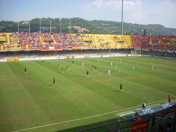 Imagen del estadio Stadio Ciro Vigorito